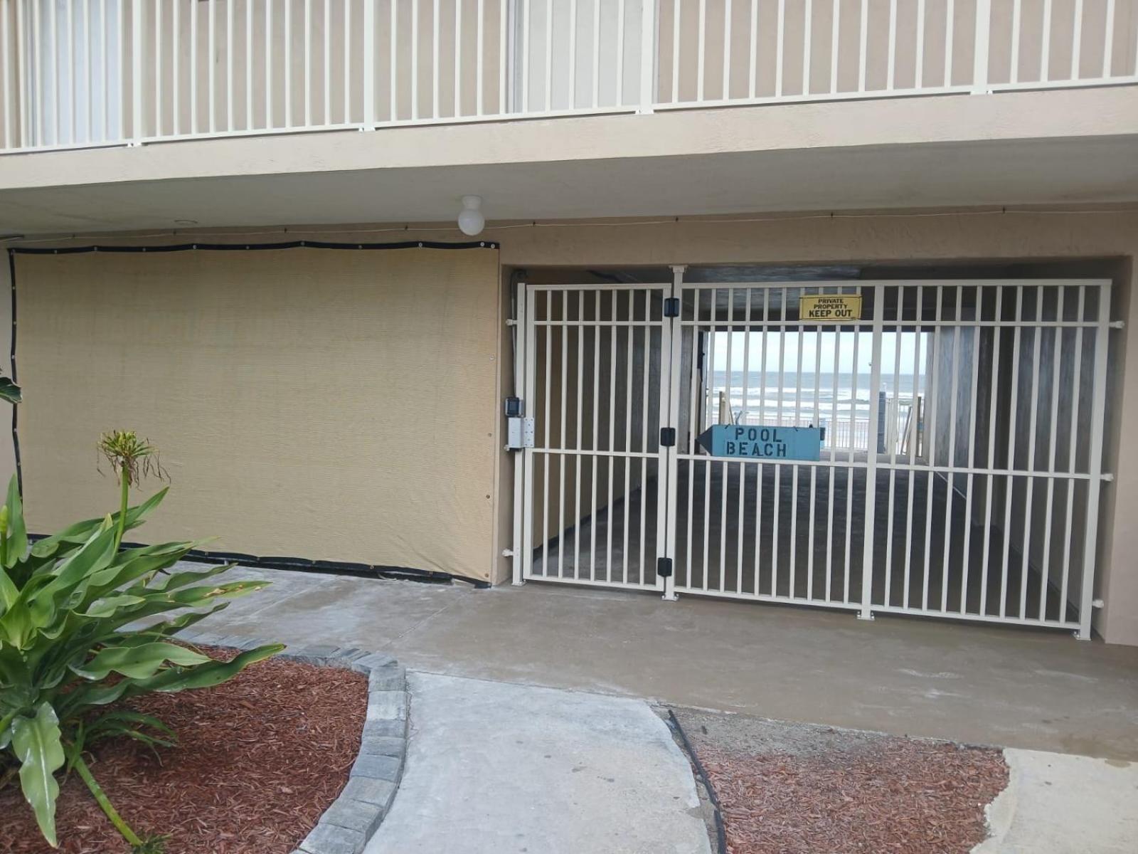 Ocean View - Direct Ocean Front-pool Is Open Apartment *